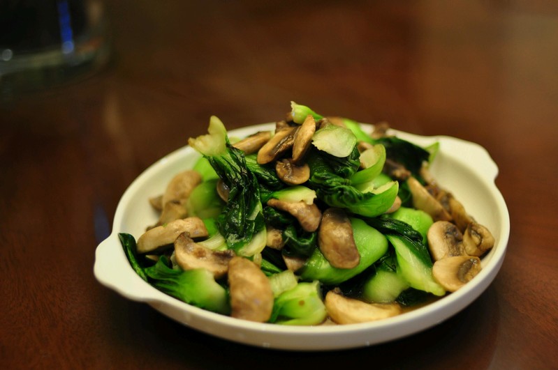 蘑菇青菜的做法