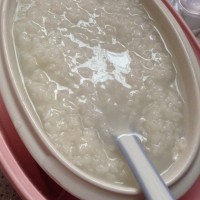 金枪鱼皮蛋枸杞粥的做法图解1