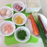 八珍炒饭的做法图解1