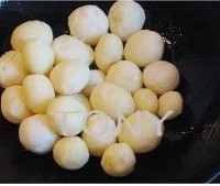 红烧小土豆的做法图解3