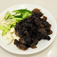 山药青瓜炒木耳的做法图解5