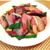 蒜苗炒腊肉的做法图解6