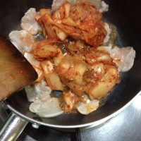 辣白菜豆腐汤的做法图解2