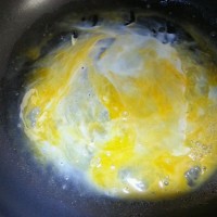 蔬菜沙拉薄饼卷的做法图解2