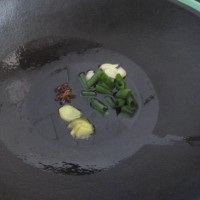 东北乱炖大丰收的做法图解4