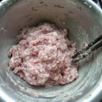 猪肉大葱千层肉饼的做法图解1