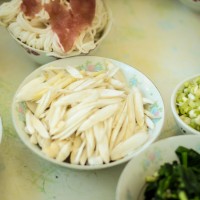 蒙自菊花过桥米线的做法图解7