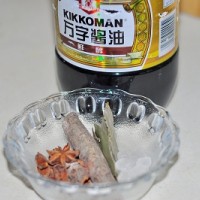 一家一味,百城百味---蒜泥白肉的做法图解1