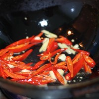 小炒黄牛肉芹菜的做法图解3