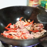 小炒黄牛肉芹菜的做法图解5