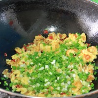 还为没有食欲发愁吗-------剁椒炒鸡蛋的做法图解8