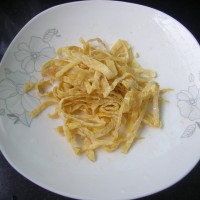 芝麻蛋皮拌菠菜的做法图解4