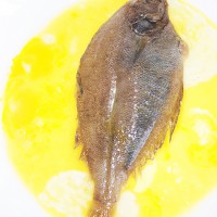 酥香鲜嫩的炸偏口鱼的做法图解2
