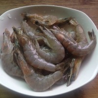 鲜虾蒸蛋的做法图解2