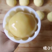 椰蓉月饼的做法图解12