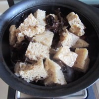 红曲烤麸烧肉 的做法图解7