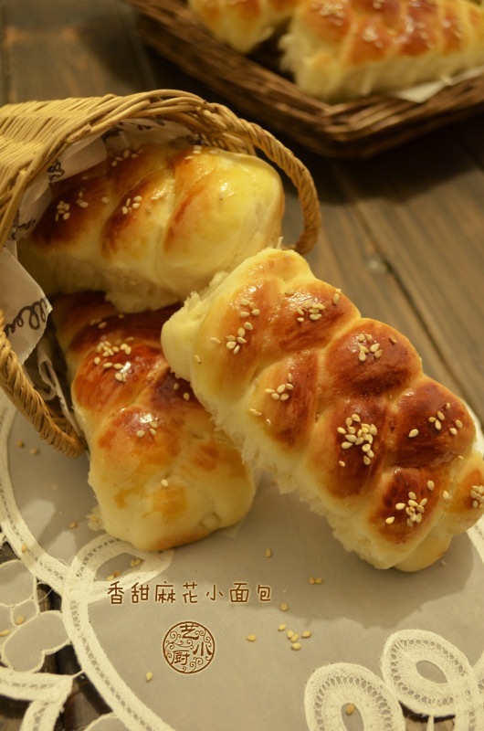 香甜麻花小面包的做法