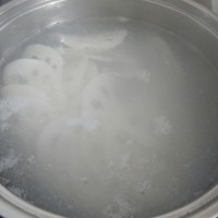 凉拌藕片的做法图解3
