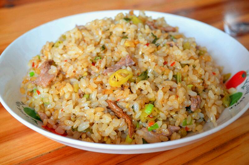 泡椒牛肉炒饭的做法