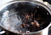 核桃油凉拌木耳的做法图解4