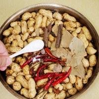 立秋好零食----多味水煮花生的做法图解4