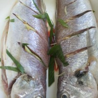 香辣红烧海鱼的做法图解1