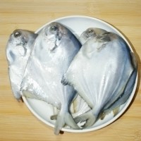 创意做法新口味的清蒸鲳鱼的做法图解1