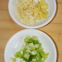 剁椒蒸鸭腿的做法图解2