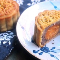 自制100克莲蓉蛋黄月饼的做法图解16