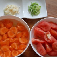 西红柿土豆炖牛腩的做法图解3