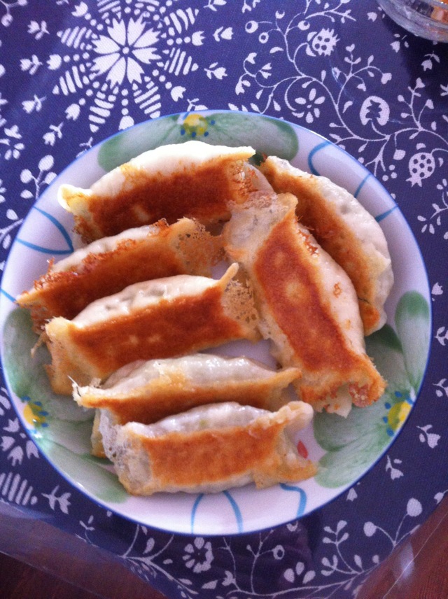三鲜锅贴的做法