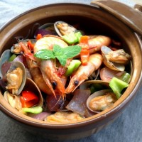 海鲜粉丝煲的做法图解2