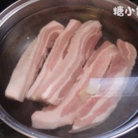 香辣版红烧肉的做法图解1