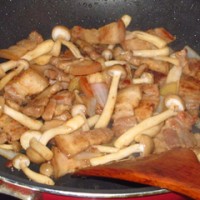 黑豆系列——黑豆腐泡菜锅的做法图解5