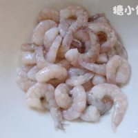 茄汁虾球的做法图解1