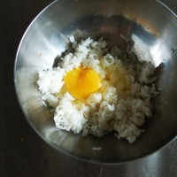 梅子炒饭的做法图解2