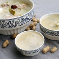 冬瓜薏米排骨汤的做法图解2