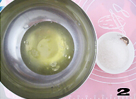 抹茶白巧克力奶油蛋糕的做法 图解2 -->