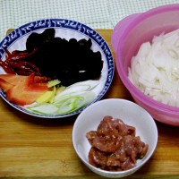 过节必备菜~~生炒莲菜的做法 图解1 -->