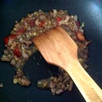 一道小炒菜--芹菜炒肉的做法 图解7 -->