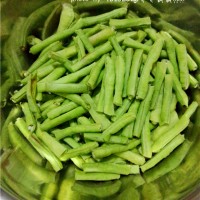 素炒豆角的做法 图解1 -->