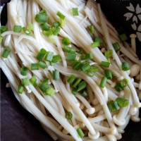 白灼金针菇的做法 图解7 -->