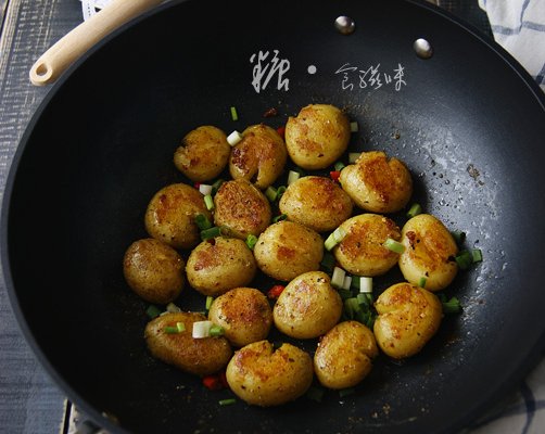 肉汁脆皮小土豆的做法