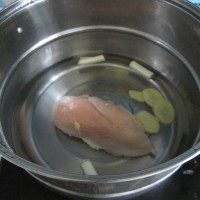 低热量快手川味小菜——麻辣鸡丝 的做法 图解1 -->