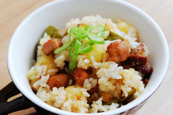 豆角土豆焖饭的做法