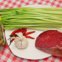 小炒牛肉的做法 图解1 -->