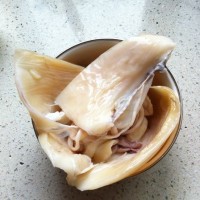 酱味墨鱼的做法 图解1 -->