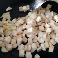 杏鲍菇卤肉盖饭的做法 图解7 -->
