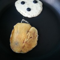 简单美味的快手甜品----蓝莓麦香饼的做法 图解5 -->