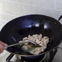心头长草的接地气味道椒香干煸肥肠的做法 图解8 -->